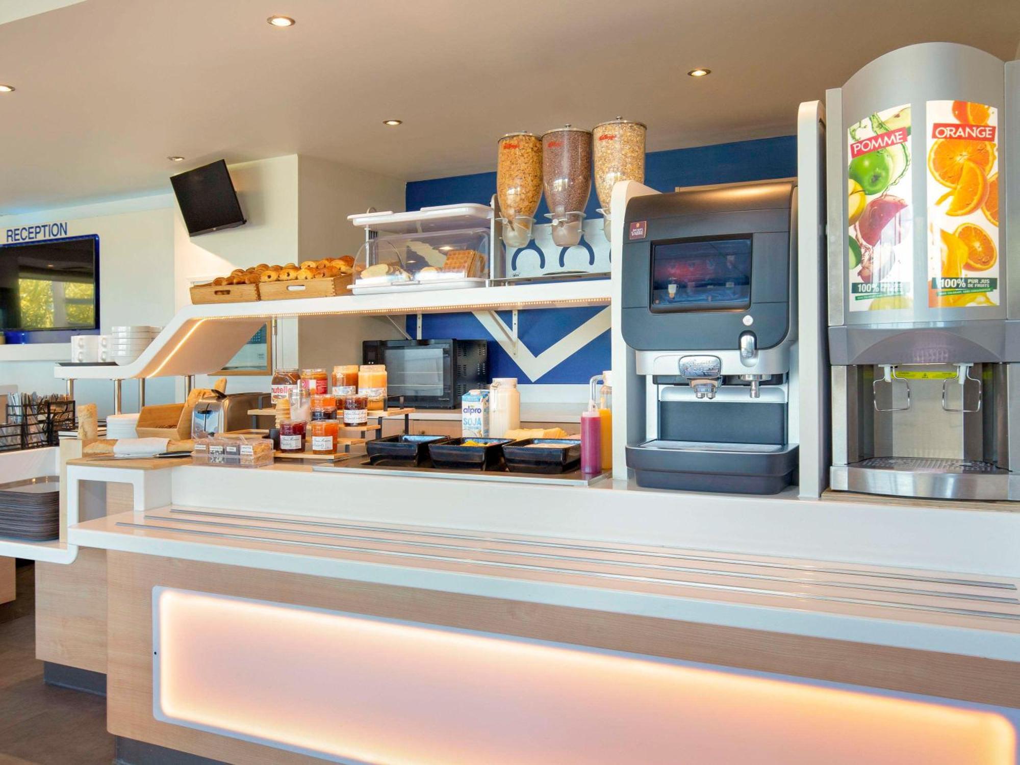 Ibis Budget Saint-Maximin Εξωτερικό φωτογραφία
