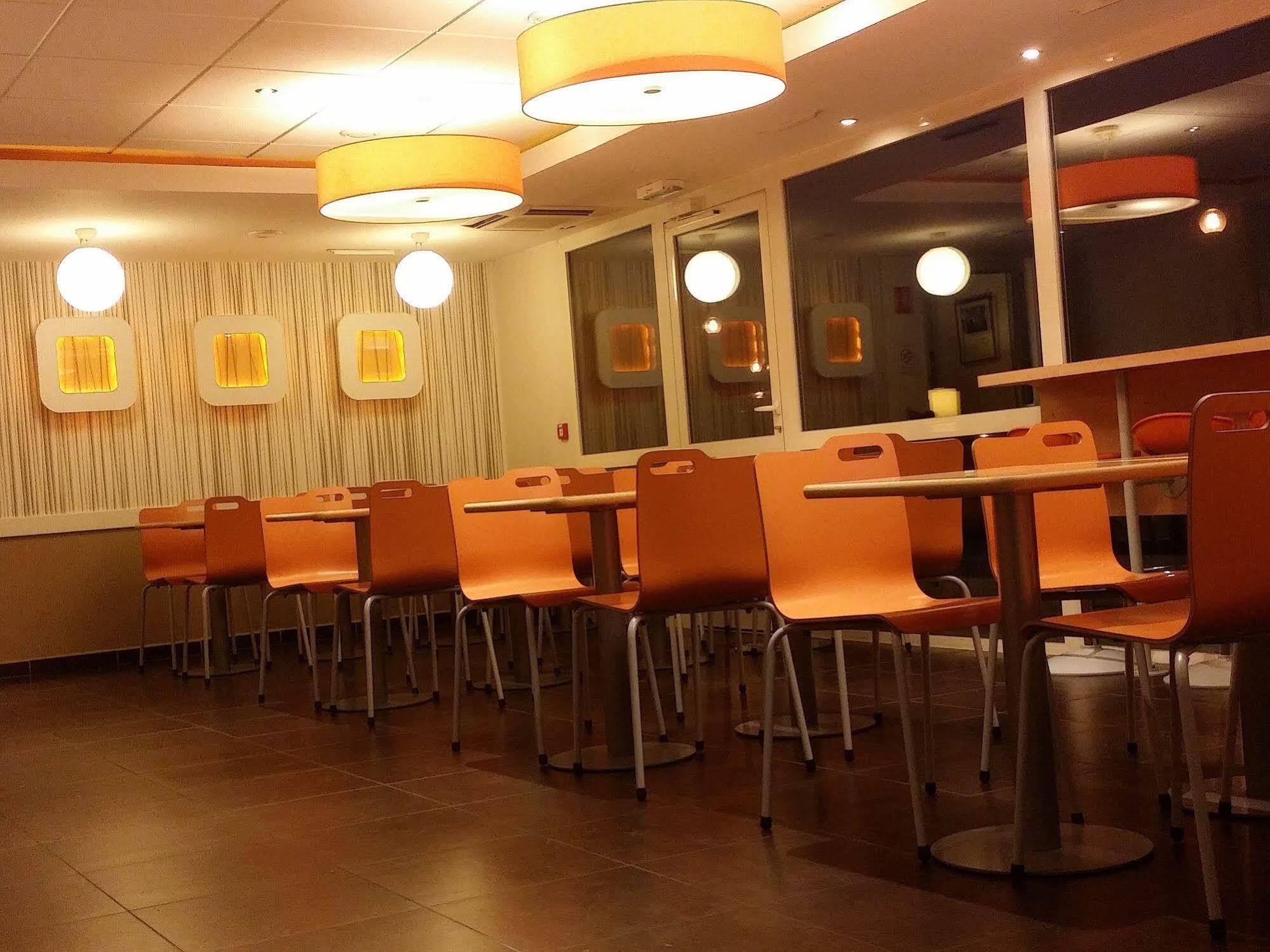 Ibis Budget Saint-Maximin Εξωτερικό φωτογραφία